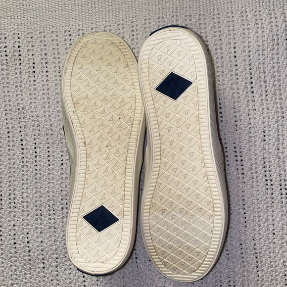 NWOT SPERRY Women's Sneaker, Navy  Size 7. (#bundle&save) - Picture 9 of 10